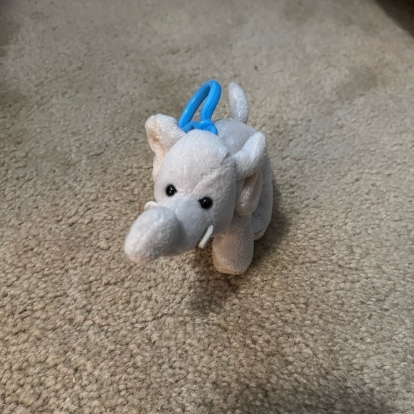 Ganz Webkinz Velvety Elephant Kinz Klip - Picture 1 of 5